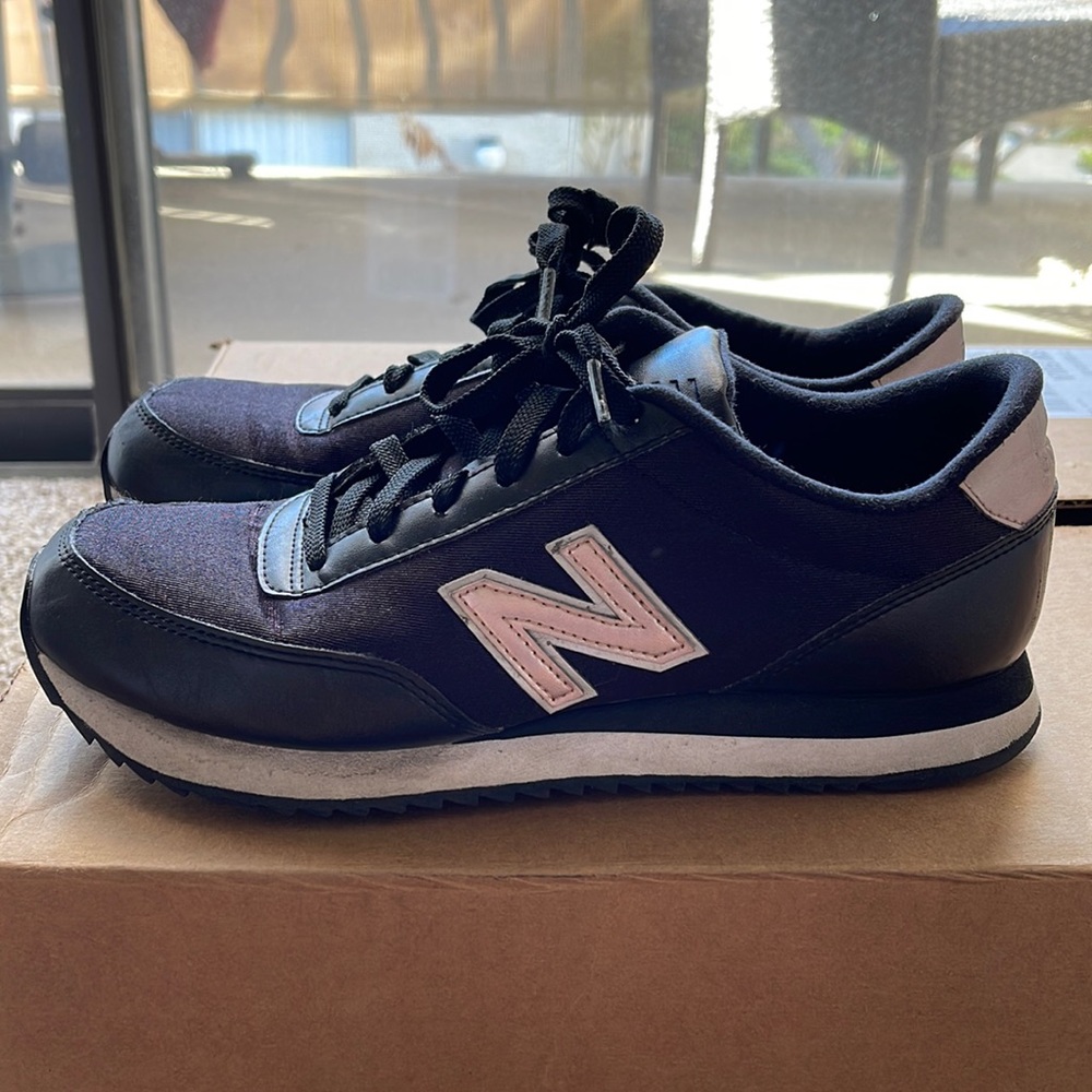 Size 8.5 New Balance 501 Black/Pink